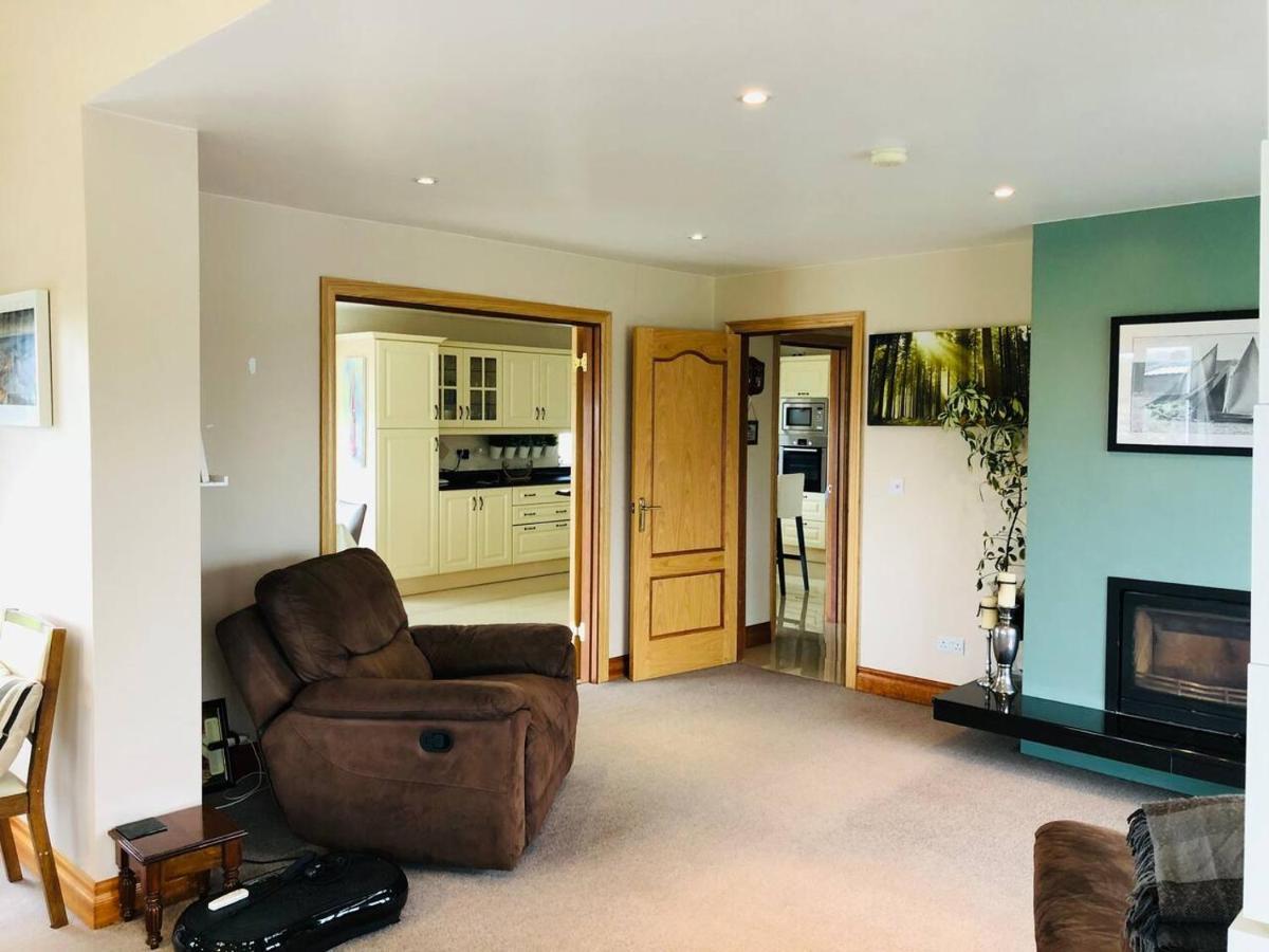 Connemara. 3 Bedroom, 8 Bed, Holiday Home 戈尔韦 外观 照片